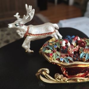 Santa Sliegh Trinket Box and Deer